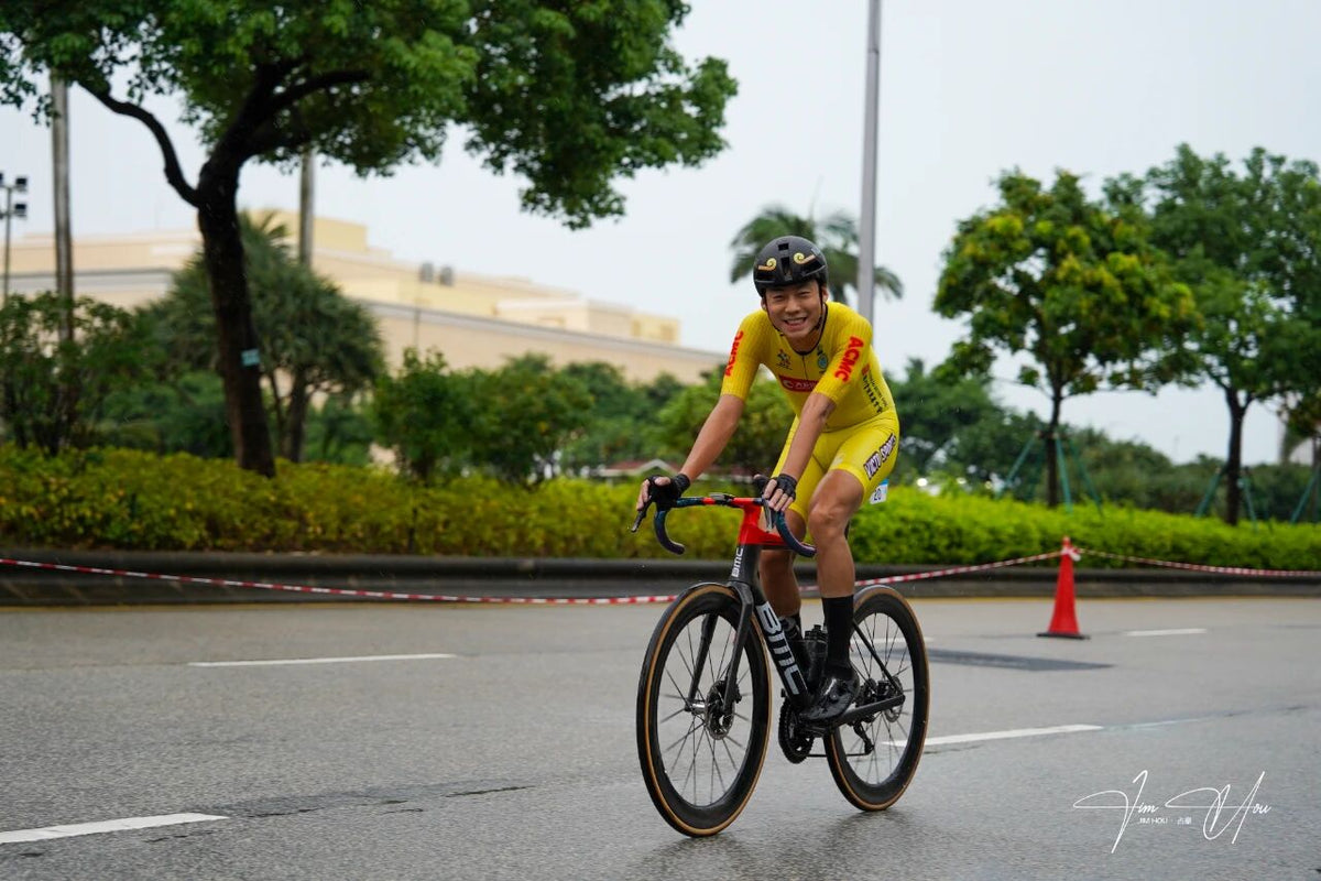 澳門雨戰稱王！劉朗燊駕BMC+戴KASK強勢奪冠！ – Ferrobike HK